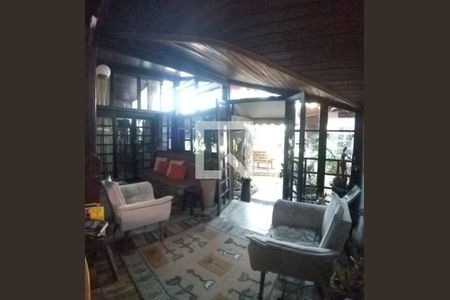 Casa à venda com 5 quartos, 195m² em Maralegre, Niterói