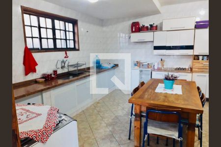 Casa à venda com 3 quartos, 182m² em Itaipu, Niterói