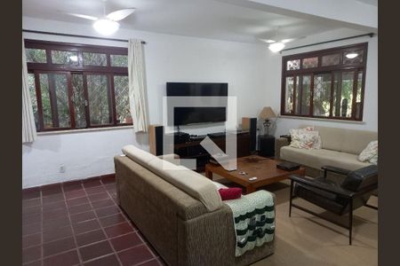 Casa à venda com 3 quartos, 238m² em Engenho do Mato, Niterói