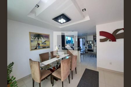 Casa à venda com 4 quartos, 178m² em Itaipu, Niterói