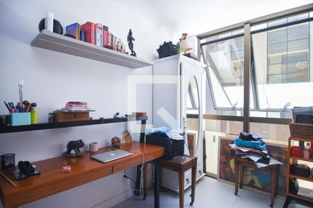 Apartamento à venda com 145m², 4 quartos e 3 vagas