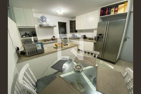 Apartamento à venda com 3 quartos, 180m² em Icaraí, Niterói