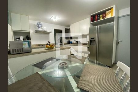 Apartamento à venda com 3 quartos, 180m² em Icaraí, Niterói