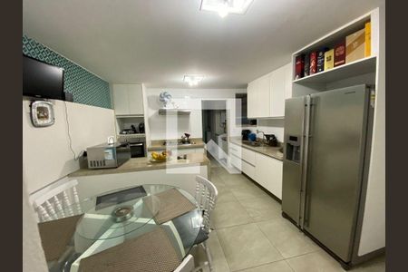 Apartamento à venda com 3 quartos, 180m² em Icaraí, Niterói