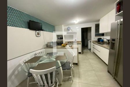 Apartamento à venda com 3 quartos, 180m² em Icaraí, Niterói