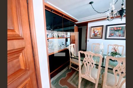 Apartamento à venda com 4 quartos, 173m² em Icaraí, Niterói