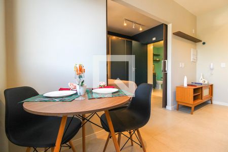 Sala/Cozinha de kitnet/studio à venda com 1 quarto, 29m² em Pinheiros, São Paulo