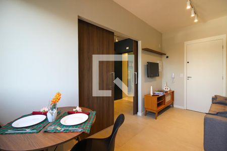 Sala/Cozinha de kitnet/studio para alugar com 1 quarto, 29m² em Pinheiros, São Paulo