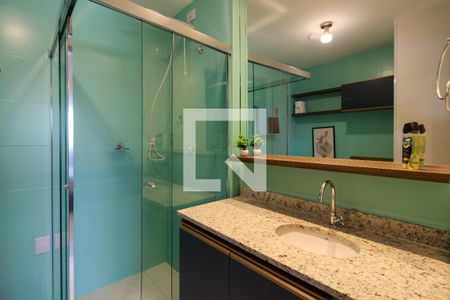 Banheiro de kitnet/studio para alugar com 1 quarto, 29m² em Pinheiros, São Paulo