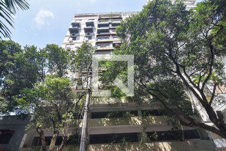 Apartamento à venda com 82m², 2 quartos e 1 vaga Apartamento à venda com 82m², 2 quartos e 1 vagaFachada