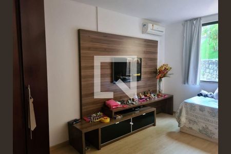 Casa à venda com 4 quartos, 270m² em Maceio, Niterói