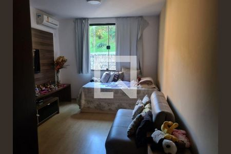 Casa à venda com 4 quartos, 270m² em Maceio, Niterói