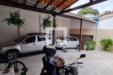Casa à venda com 121m², 3 quartos e 2 vagas