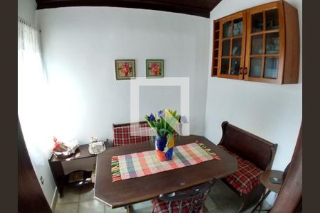 Casa à venda com 3 quartos, 280m² em Maravista, Niterói