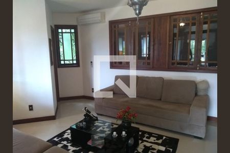 Casa à venda com 4 quartos, 450m² em Itaipu, Niterói