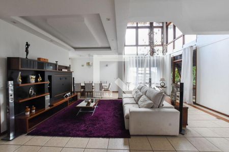 Casa à venda com 5 quartos, 460m² em Camboinhas, Niterói