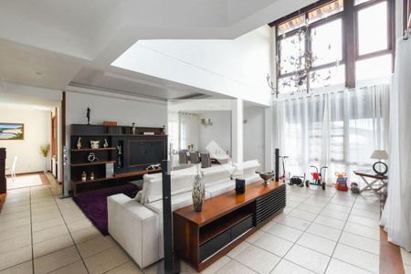 Casa à venda com 5 quartos, 460m² em Camboinhas, Niterói