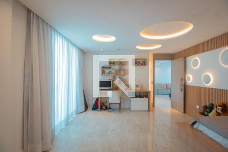 Casa à venda com 5 quartos, 600m² em São Francisco, Niterói