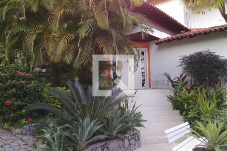 Casa à venda com 450m², 4 quartos e 3 vagas