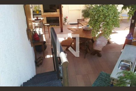 Casa à venda com 4 quartos, 360m² em São Francisco, Niterói