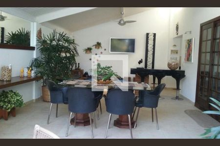 Casa à venda com 4 quartos, 360m² em São Francisco, Niterói