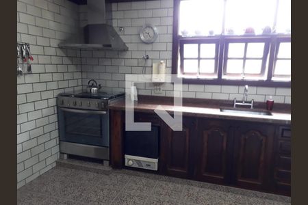 Casa à venda com 4 quartos, 360m² em São Francisco, Niterói