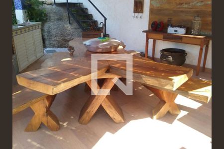 Casa à venda com 4 quartos, 360m² em São Francisco, Niterói