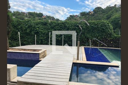 Casa à venda com 3 quartos, 220m² em Pendotiba, Niterói