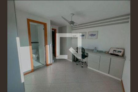 Casa à venda com 3 quartos, 230m² em Piratininga, Niterói