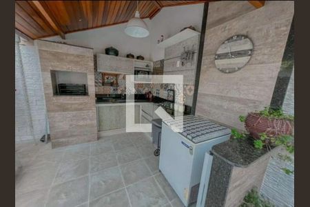 Casa à venda com 3 quartos, 230m² em Piratininga, Niterói