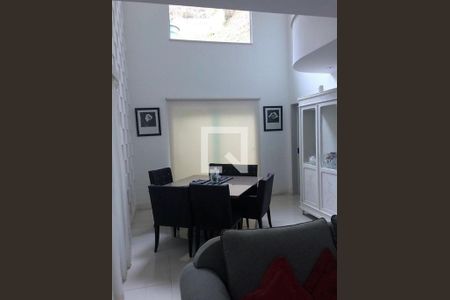 Casa à venda com 3 quartos, 220m² em Itaipu, Niterói