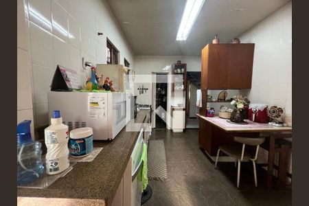 Casa à venda com 4 quartos, 204m² em Piratininga, Niterói