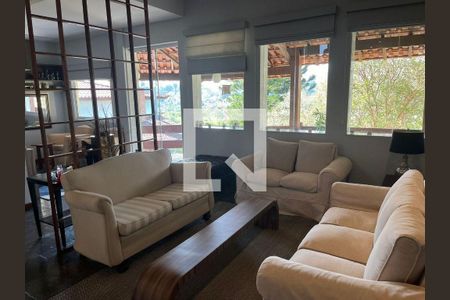 Casa à venda com 4 quartos, 280m² em Pendotiba, Niterói