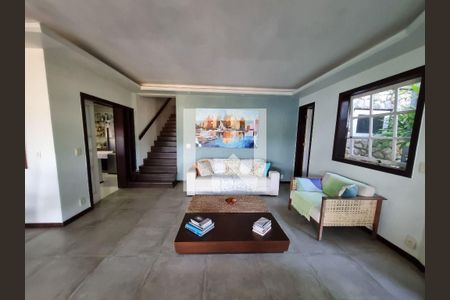 Casa à venda com 5 quartos, 262m² em São Francisco, Niterói