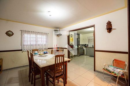 Casa à venda com 4 quartos, 440m² em Vila Progresso, Niterói