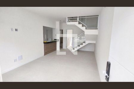 Casa à venda com 3 quartos, 118m² em Maravista, Niterói