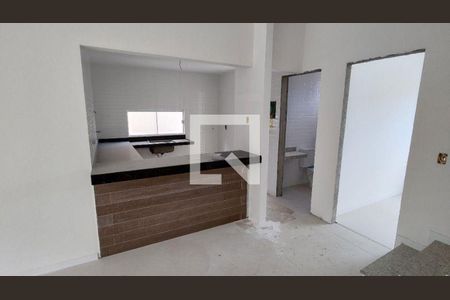 Casa à venda com 3 quartos, 118m² em Maravista, Niterói