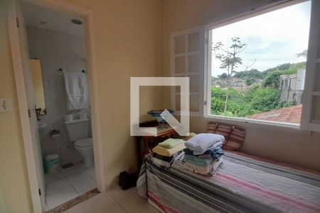 Casa à venda com 5 quartos, 274m² em Maria Paula, Niterói