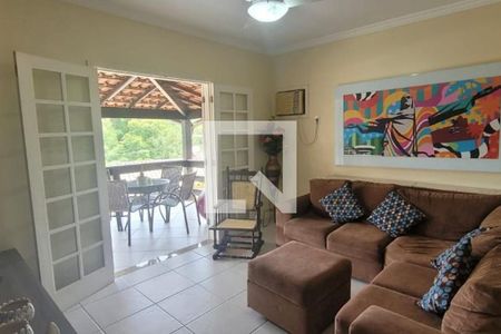 Casa à venda com 5 quartos, 274m² em Maria Paula, Niterói