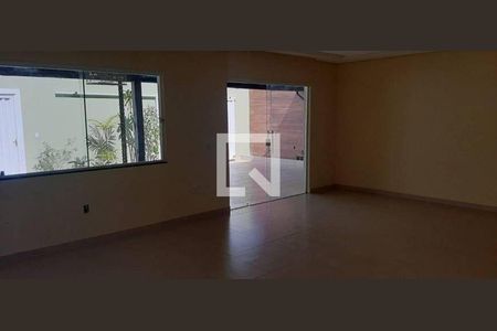 Casa à venda com 3 quartos, 403m² em Piratininga, Niterói