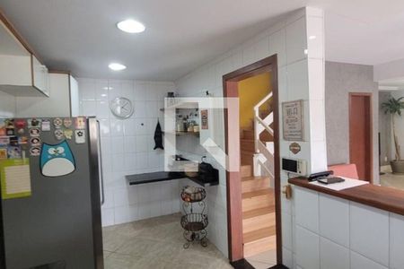 Casa à venda com 143m², 3 quartos e 2 vagas