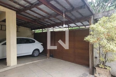 Casa à venda com 143m², 3 quartos e 2 vagas