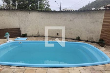 Casa à venda com 143m², 3 quartos e 2 vagas