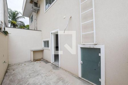 Casa à venda com 111m², 3 quartos e 2 vagasÁrea comum