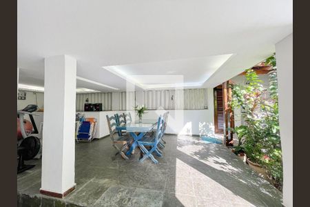 Casa à venda com 4 quartos, 315m² em Piratininga, Niterói