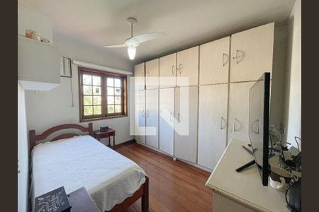 Casa à venda com 4 quartos, 315m² em Piratininga, Niterói