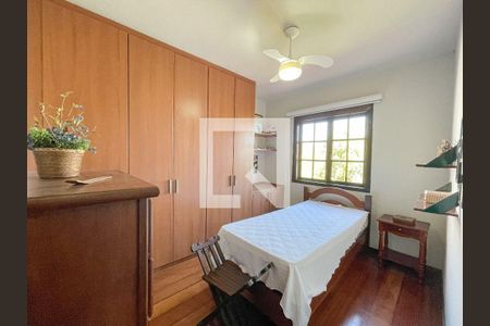 Casa à venda com 4 quartos, 315m² em Piratininga, Niterói