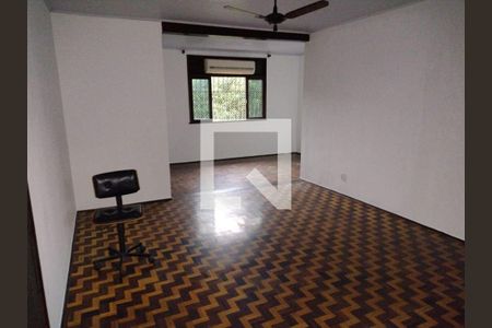 Casa à venda com 5 quartos, 300m² em Maria Paula, Niterói