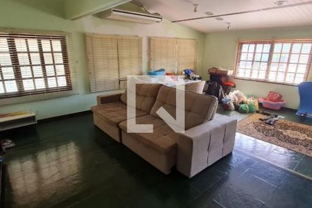 Casa à venda com 4 quartos, 471m² em Piratininga, Niterói