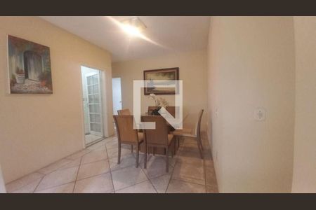 Casa à venda com 4 quartos, 450m² em Maravista, Niterói